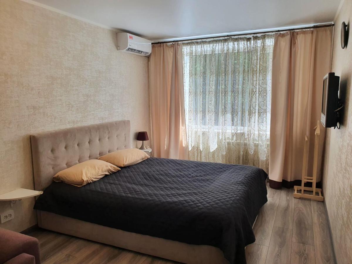 Квартира " A Quiet Place" Apartment Kamianets-Podilskyi Ngoại thất bức ảnh