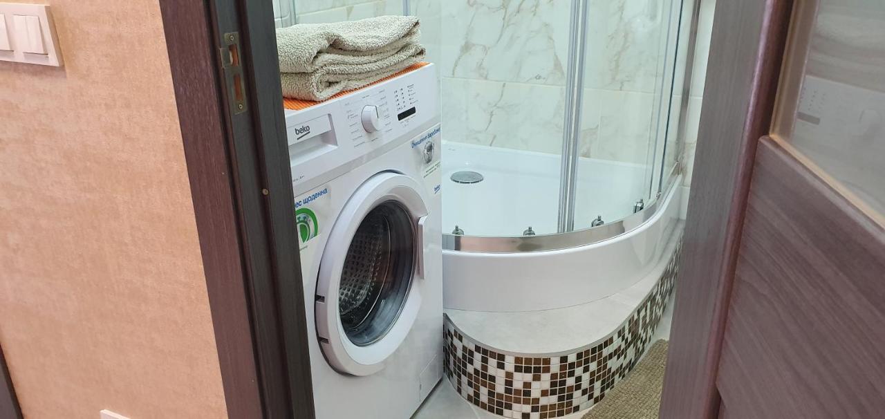 Квартира " A Quiet Place" Apartment Kamianets-Podilskyi Ngoại thất bức ảnh